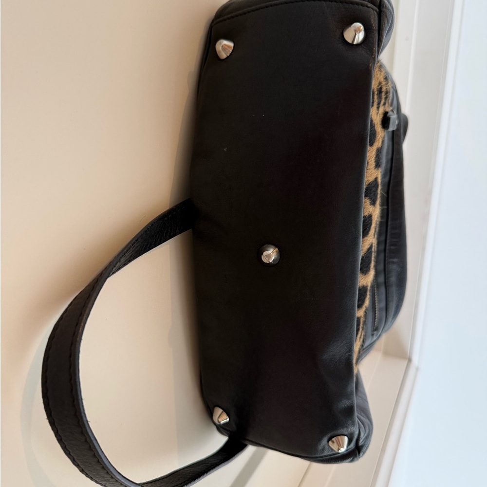 Italian Leather Leopard Print Shoulder Bag - Picture 5 of 5